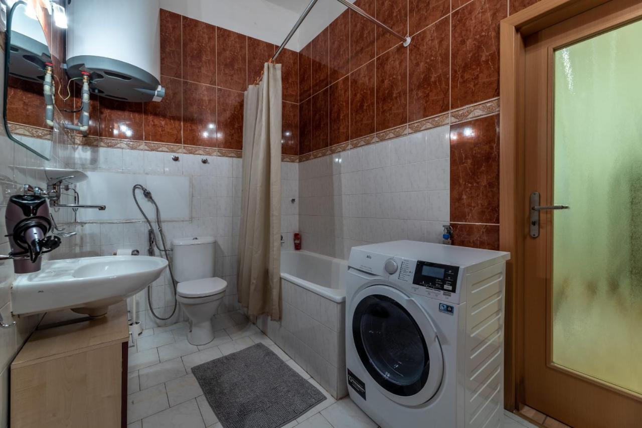 Spacious 3 Bedroom In The Heart Of Praha