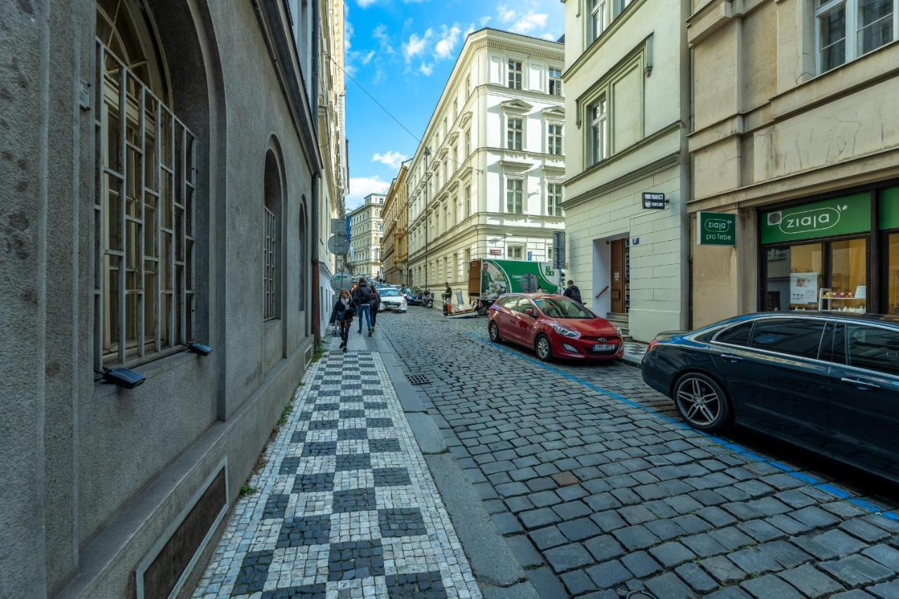Spacious 3 Bedroom In The Heart Of Apartmán Praha